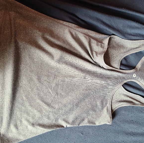 Active tank top - Picture 1 of 2